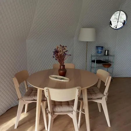 Dome With Pool 아파트